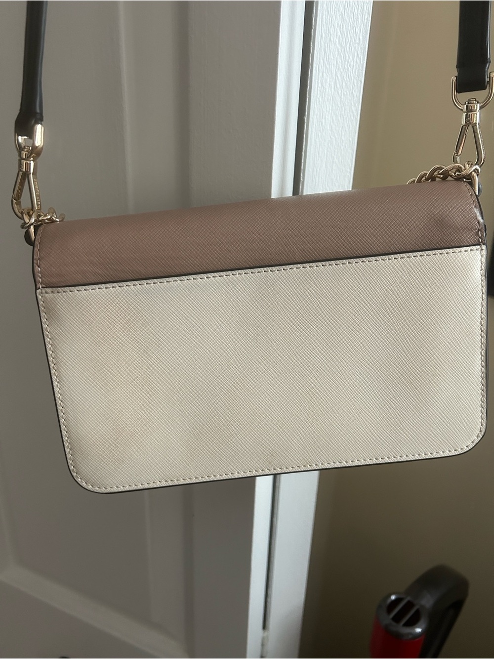 Kate Spade Two-Tone Brown & Cream - gold Chain Strap Crossbody - Picture 4 of 12